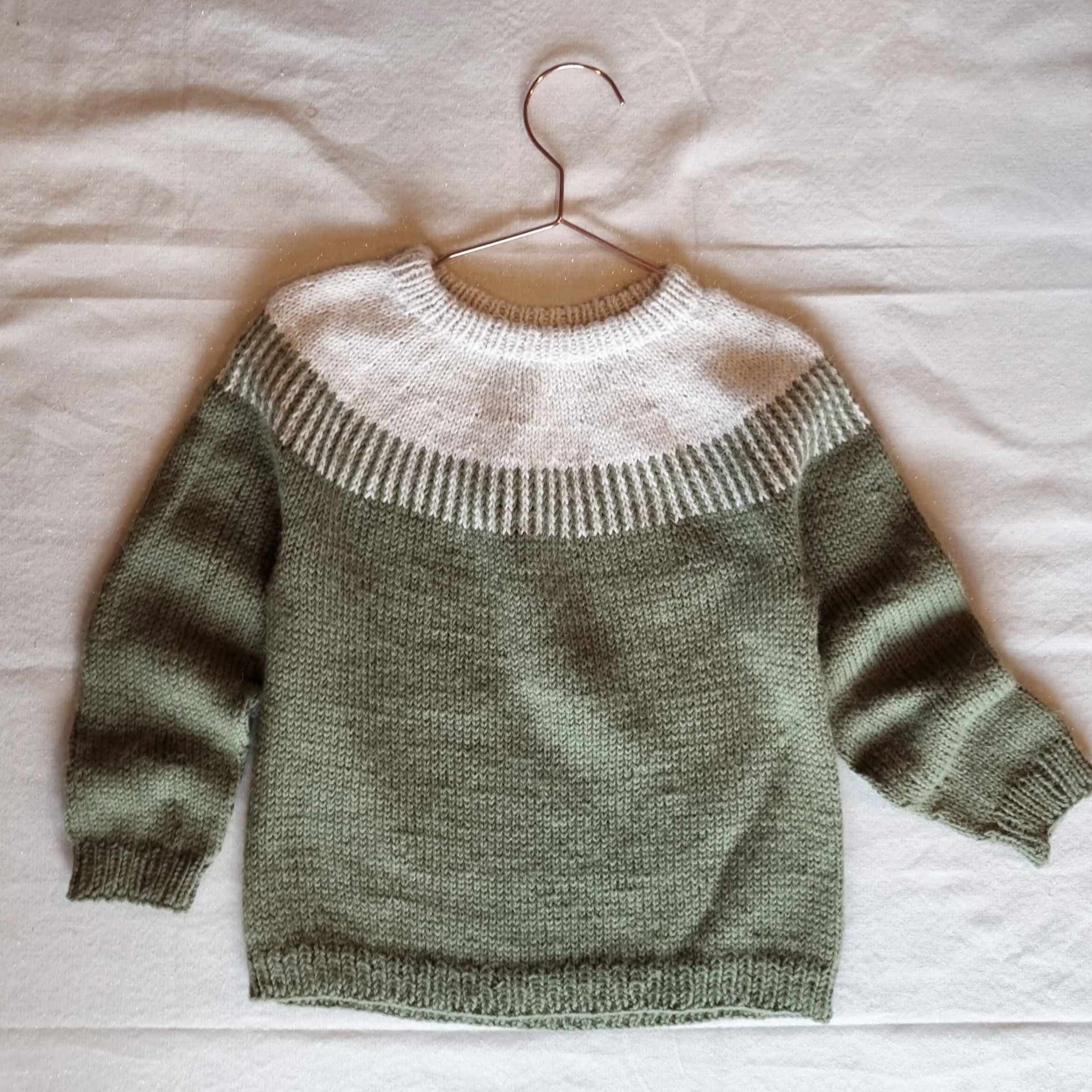 INDI-SWEATER - English pattern