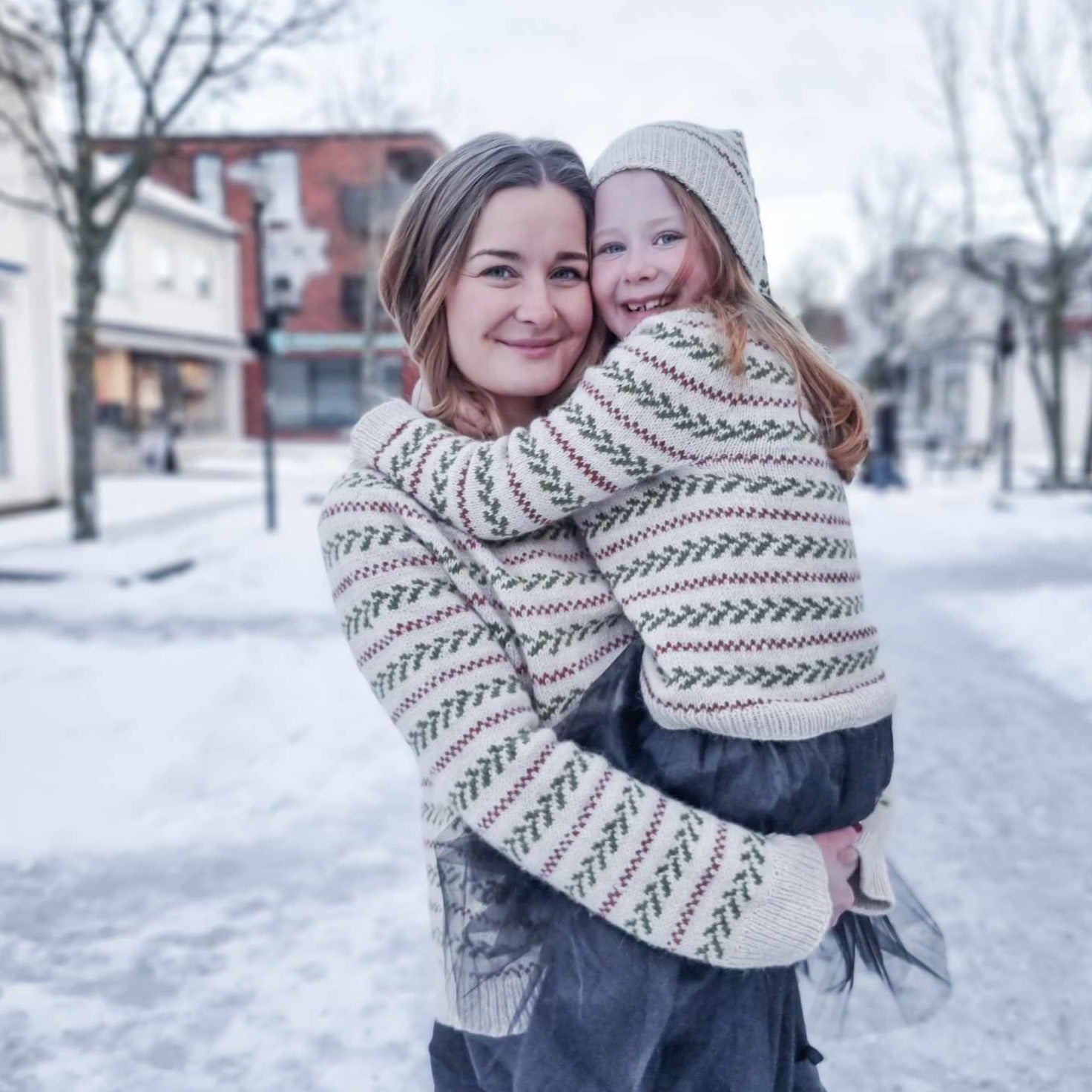 HOLLY-JOLLY SWEATER -English pattern