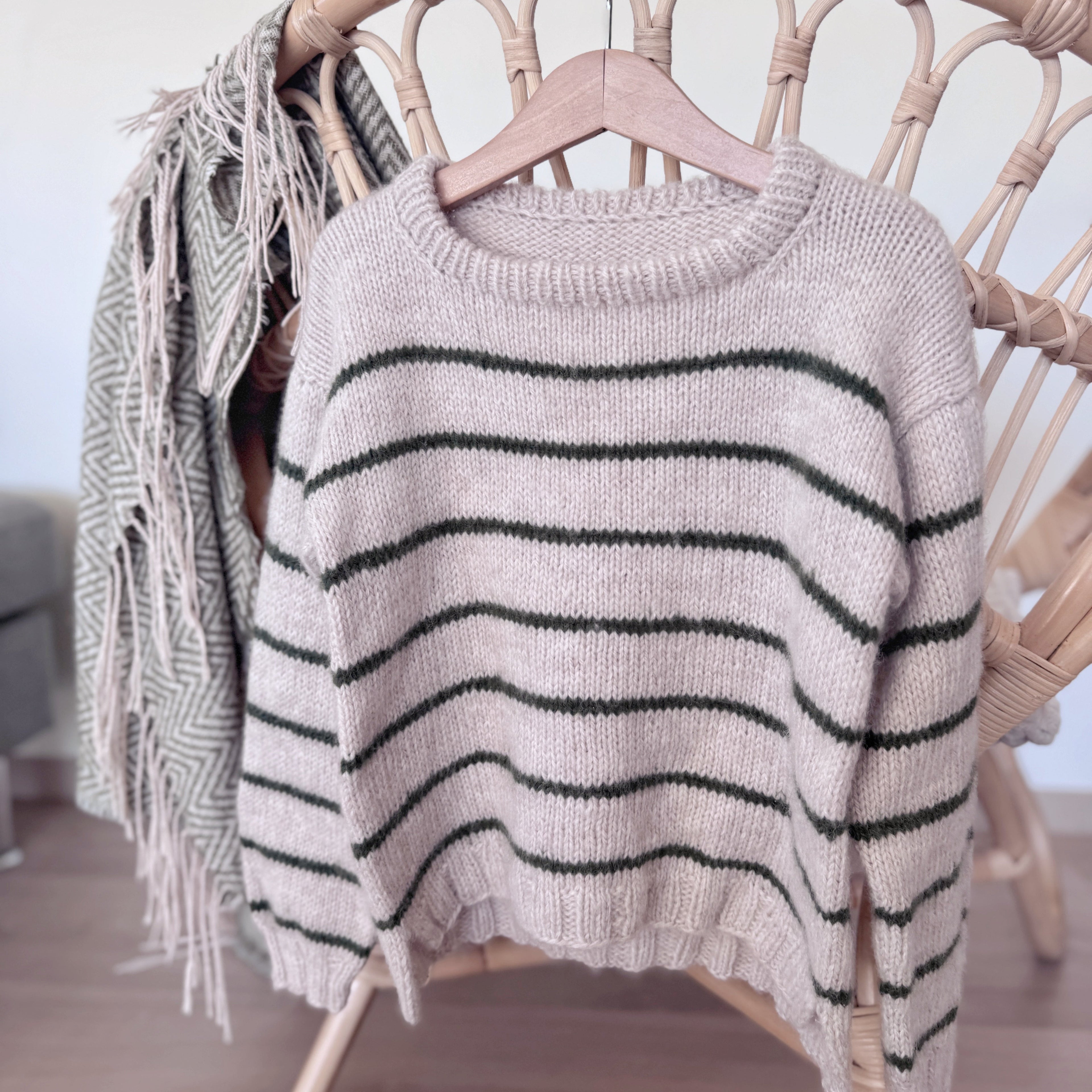 Hello spring sweater