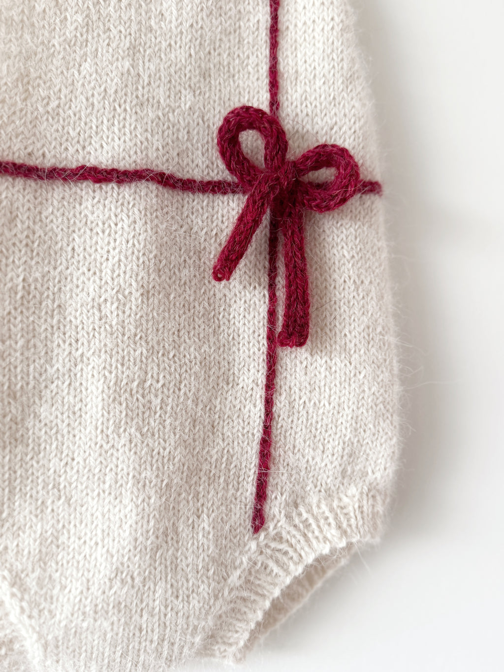 LITTLE GIFT ROMPER