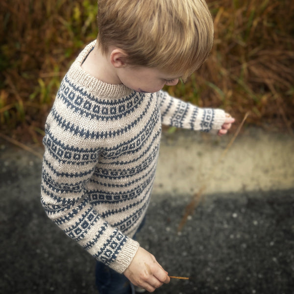 FANNAR SWEATER - Norsk oppskrift
