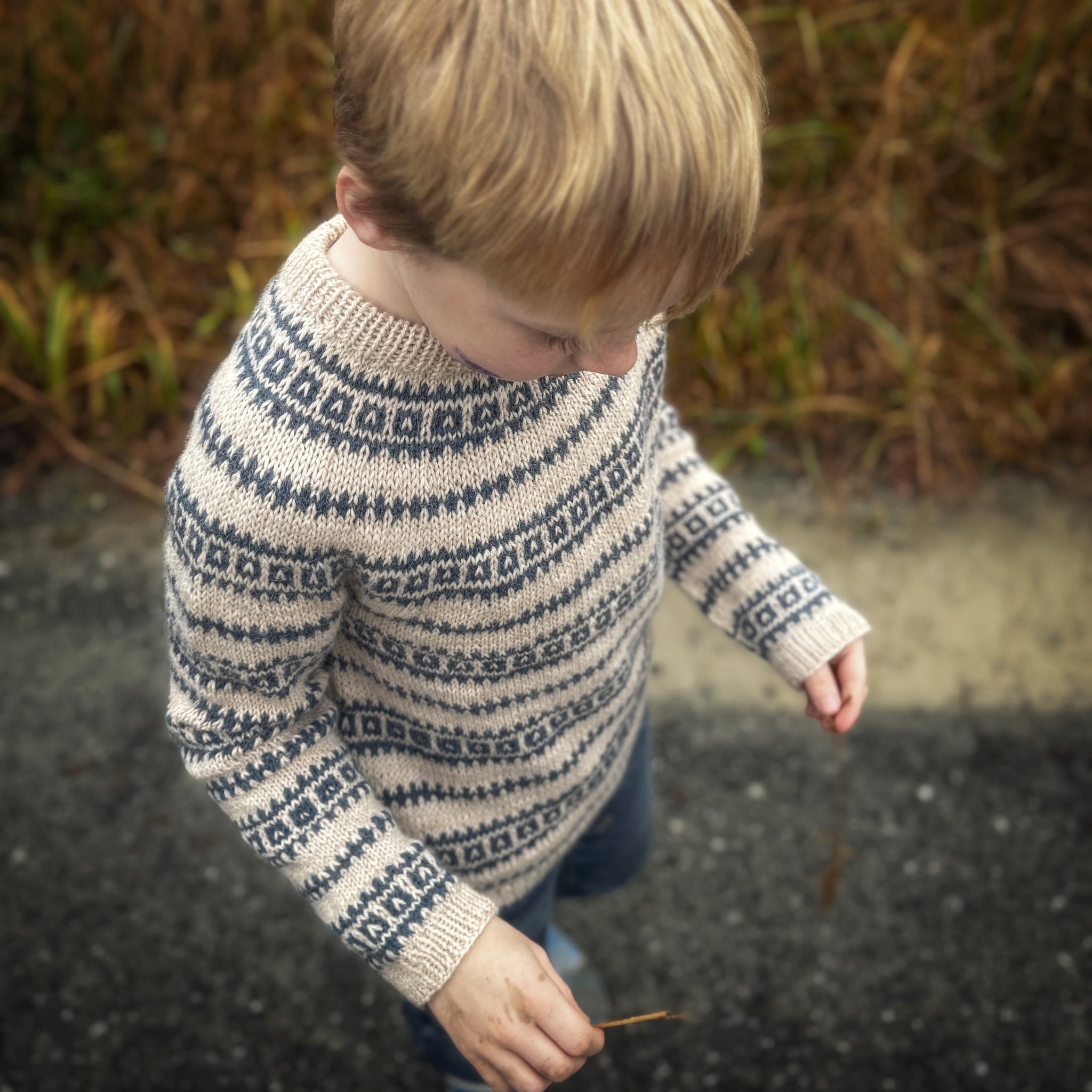 FANNAR SWEATER - Norsk oppskrift